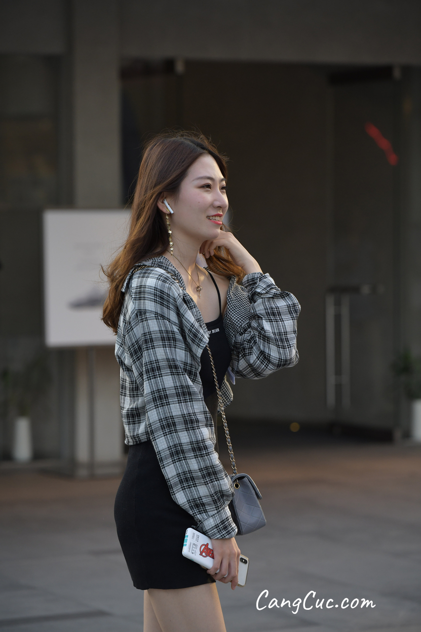 [精选街拍作品] No.3597 开朗简约吊带裙